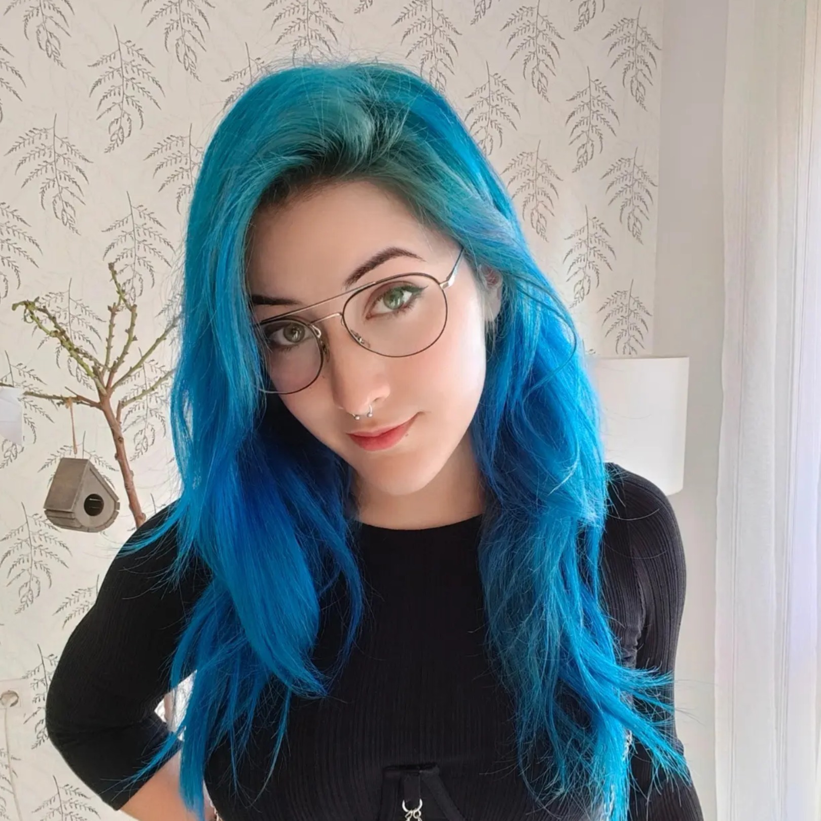 @mhere_shet