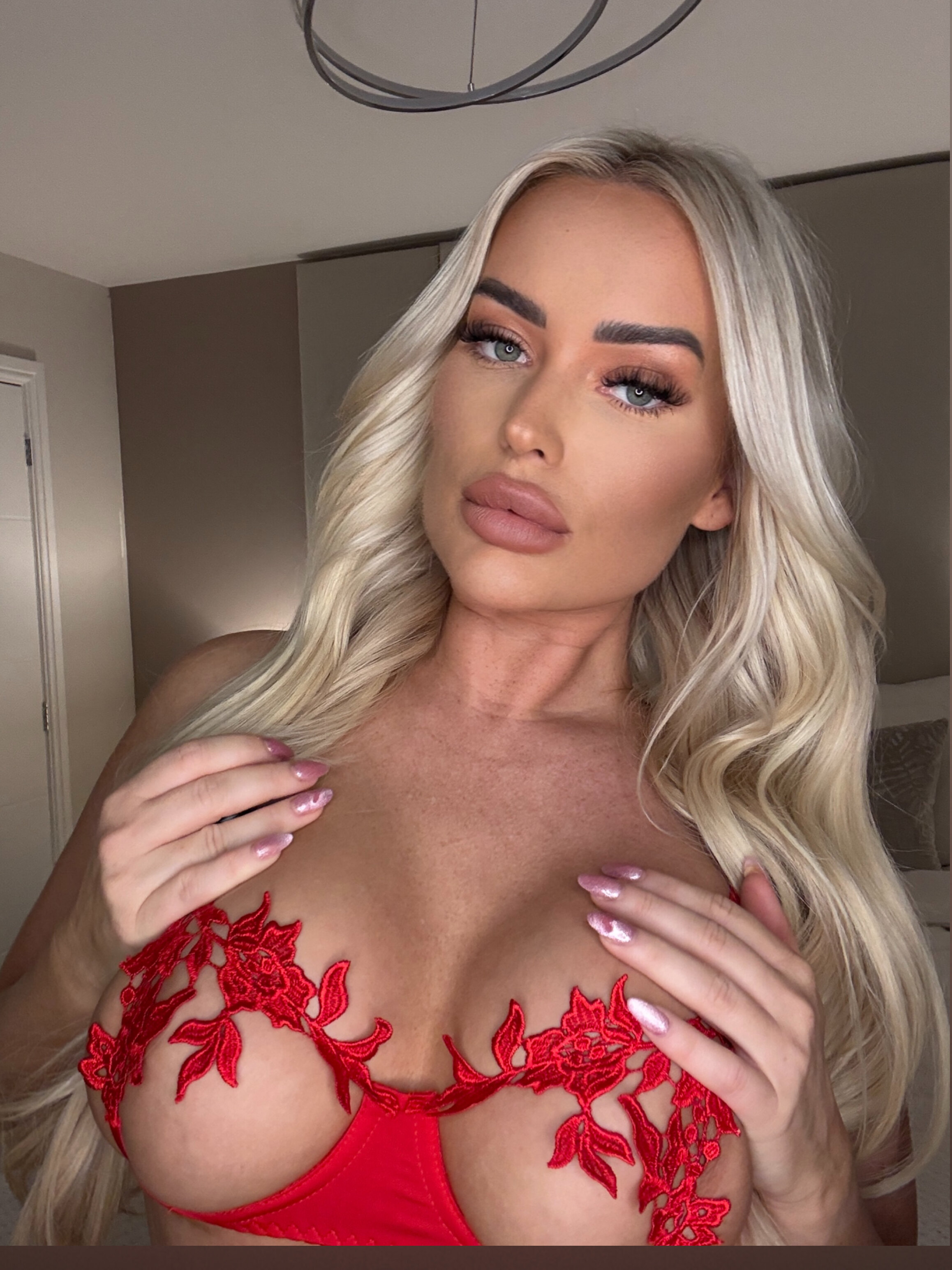 @viplaurenxx